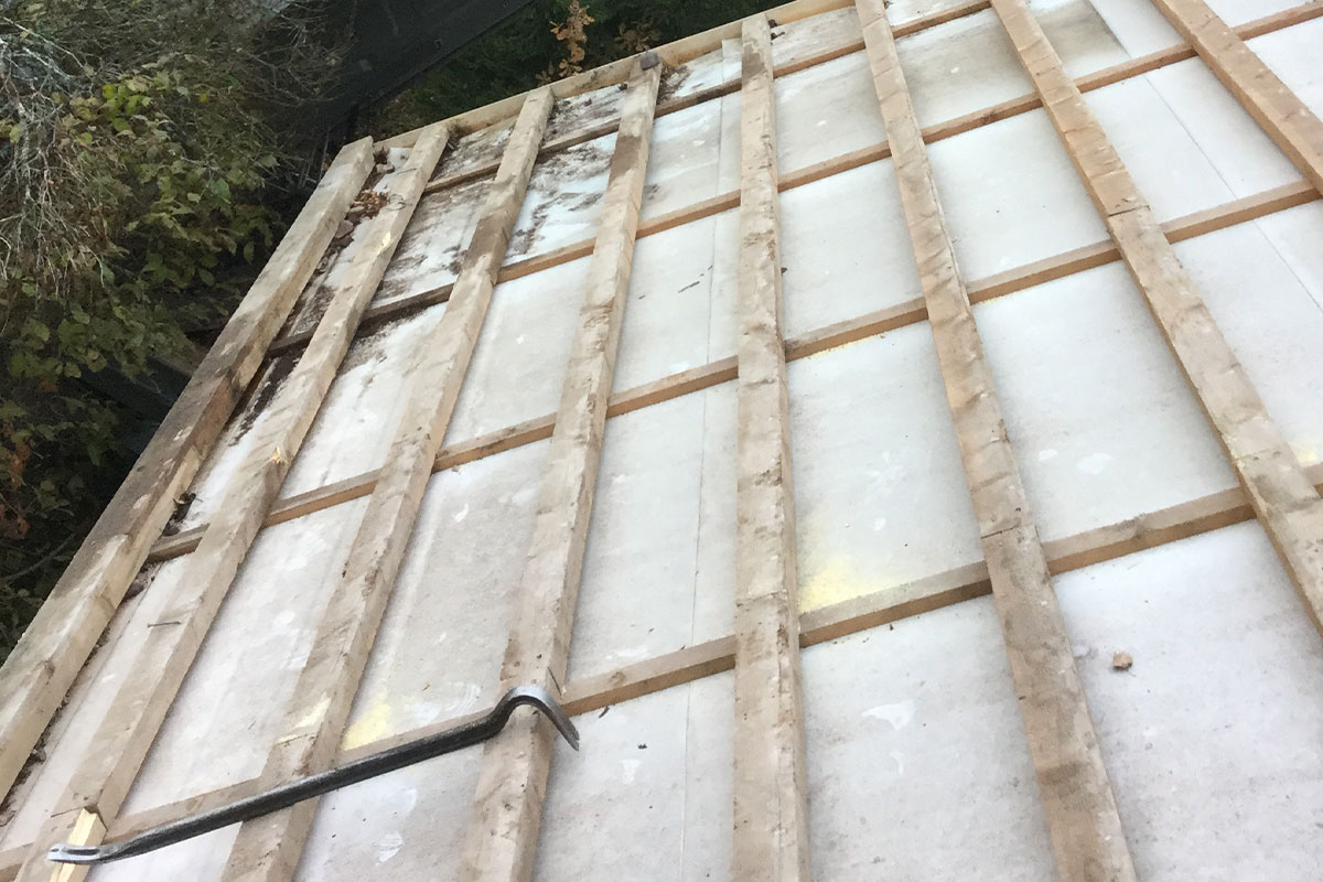 Aluskatteen huolto ja korjaus varmistavat katon tiiviyden Hämeenkoskella 