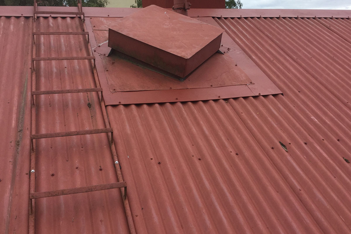 Omakotitalojen, kesämökkien ja muiden rakennusten katon kunnostukset Anjalankosken alueella 