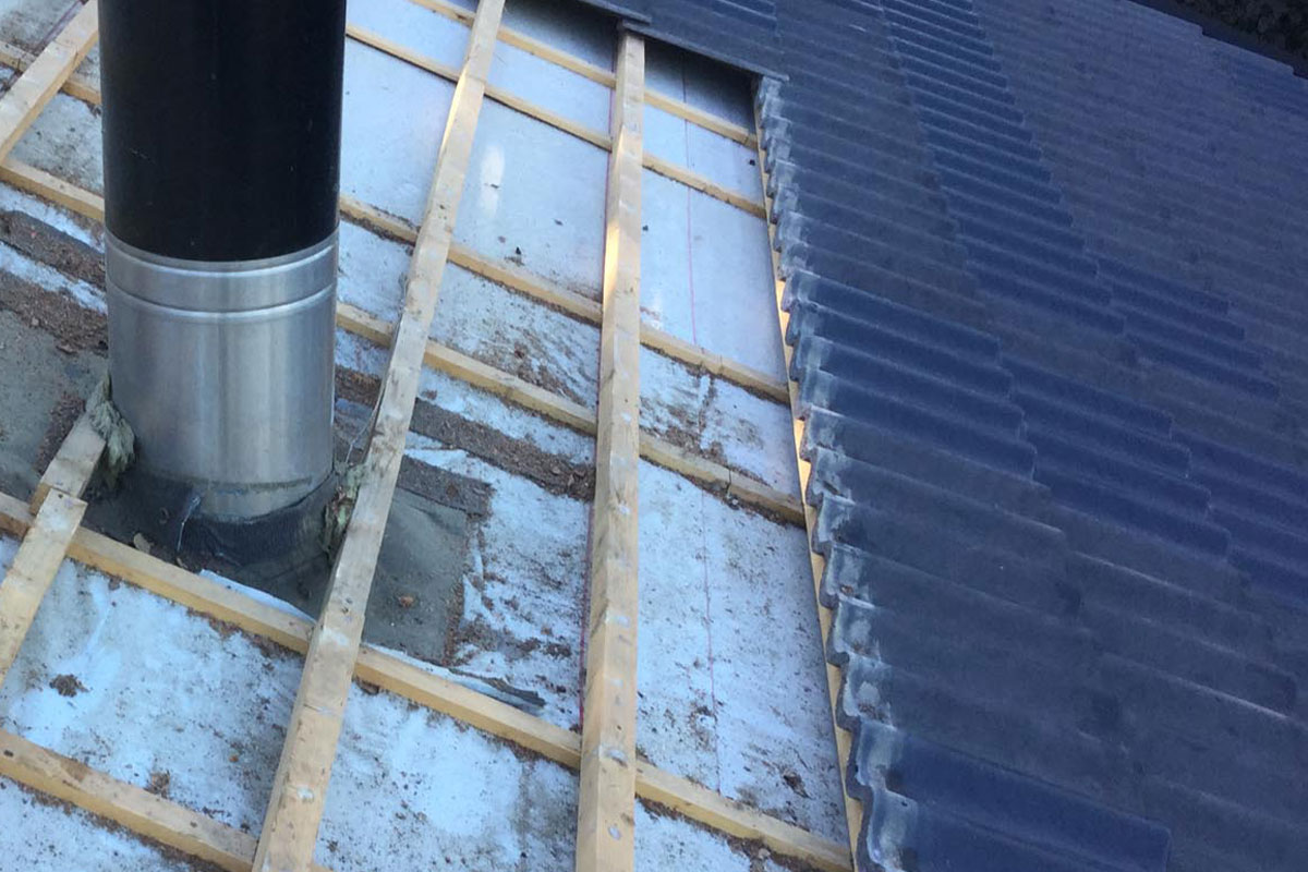 Kattoikkunan, kattovalokuvun tai kattoluukun vuotokorjaukset asiantuntevasti Alavudella 