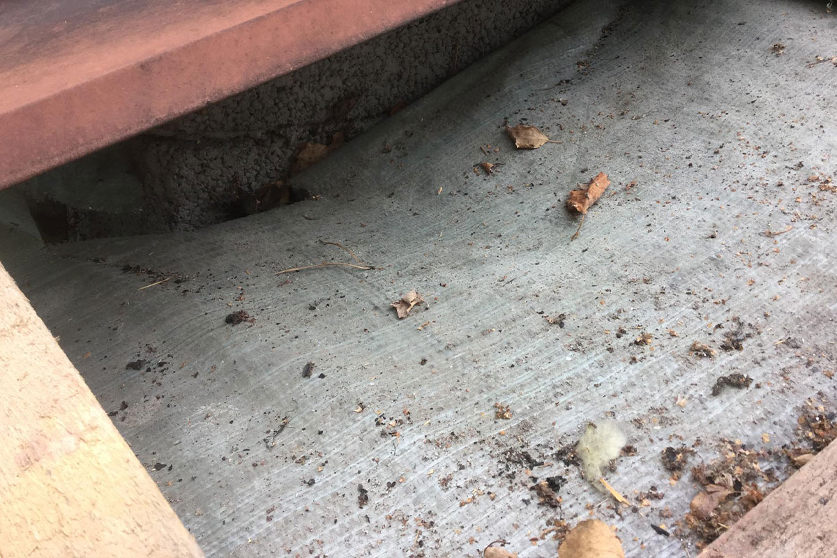 Aluskatteen korjaus Iissä – varmistamme katon vedenpitävyyden ja pitkäikäisyyden 