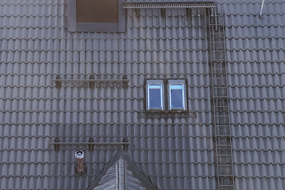 Kattoikkunan, kattovalokuvun tai kattoluukun vuotokorjaukset asiantuntevasti Haukiputaalla 