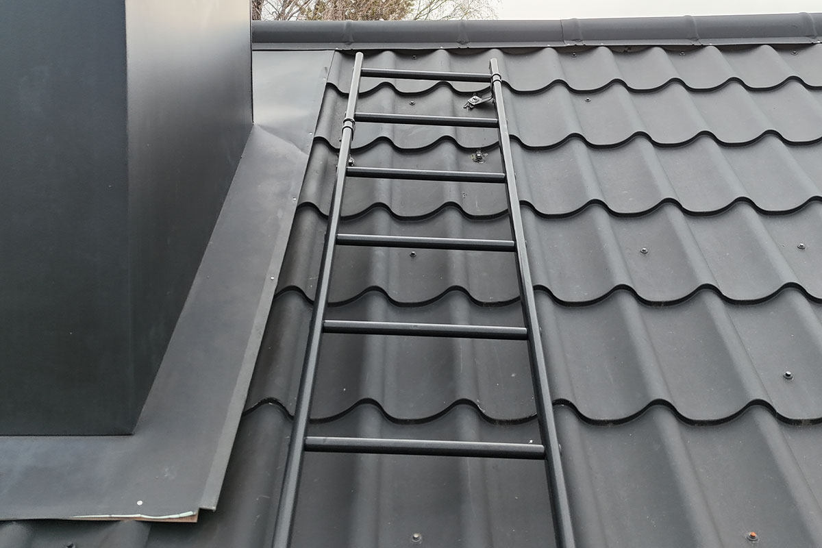 Peltikaton korjaus Isokyrössä – kestävä ratkaisu peltikattosi kunnostukseen 