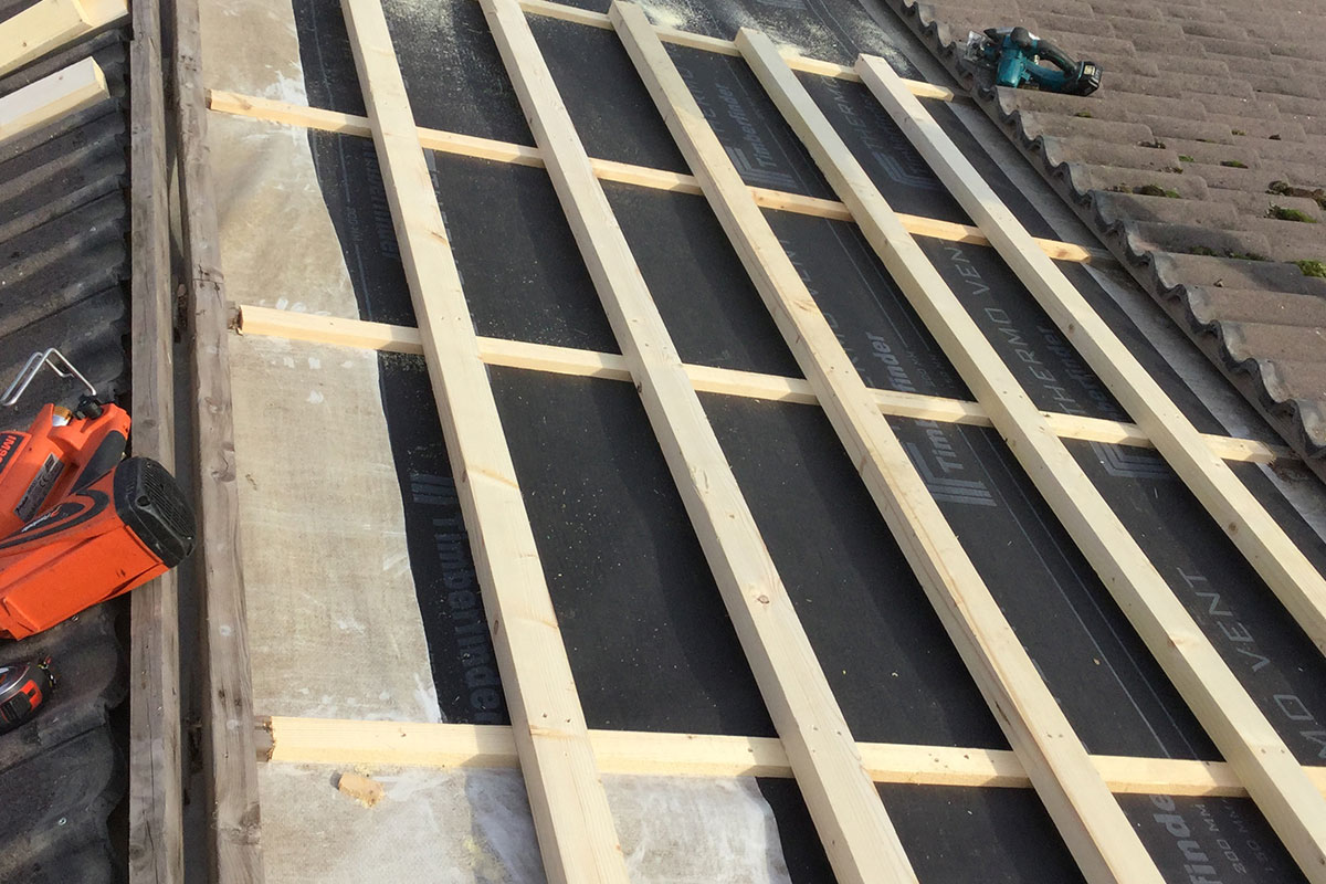 Aluskatteen korjaus Haapajärvi – varmista katon pitkäikäisyys ja toimivuus.