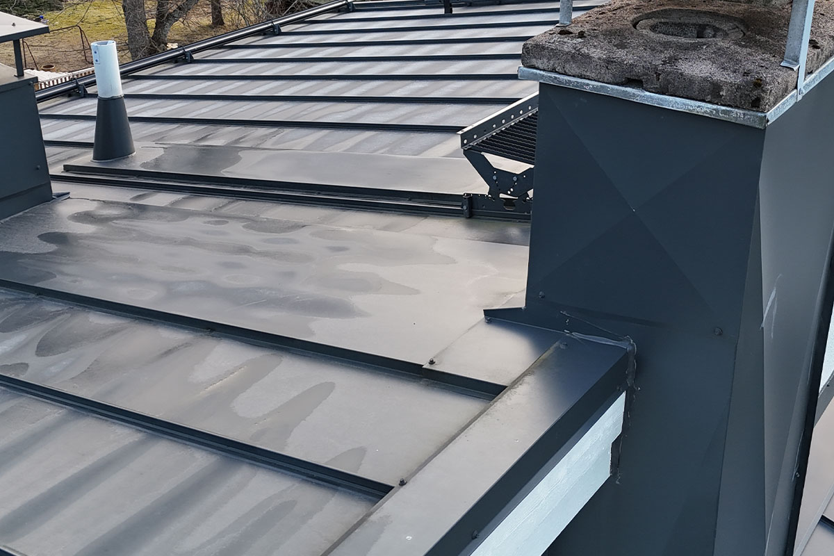 Omakotitalojen, kesämökkien ja muiden rakennusten kattojen korjaukset ammattitaidolla Hauhossa 