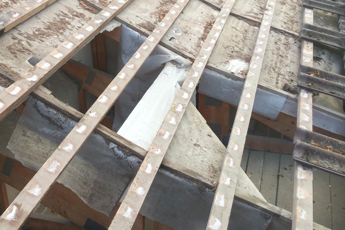 Aluskatteen korjaus Huittinen – suojaa kattosi tehokkaasti kosteudelta ja vaurioilta 