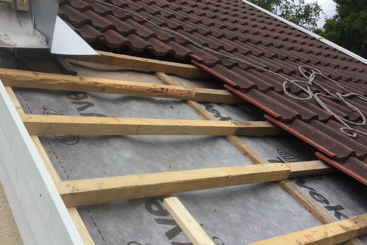 Tiilikaton korjaus Aura – tiilikatot kuntoon ammattitaidolla