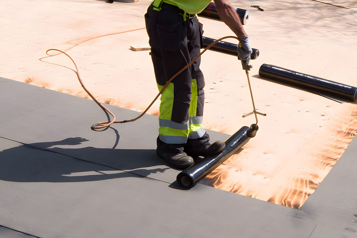 Huopakaton ja bitumikaton korjaus Vesanto – laadukasta ja kestävää kattotyötä 