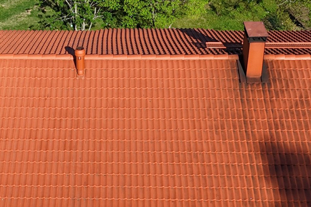 Tiilikaton korjaus avaimet käteen palveluna