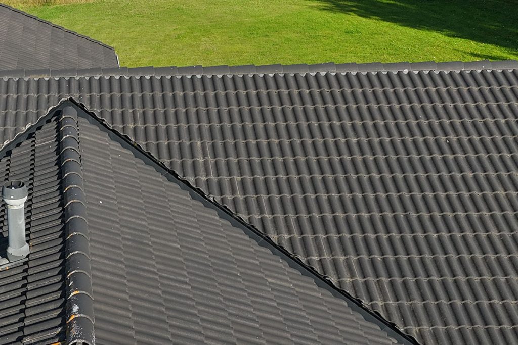 Tiilikaton korjaus ja tarkistus